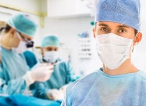 Chirurgien plasticien israélien qui conçoit et pratique la rhinoplastie